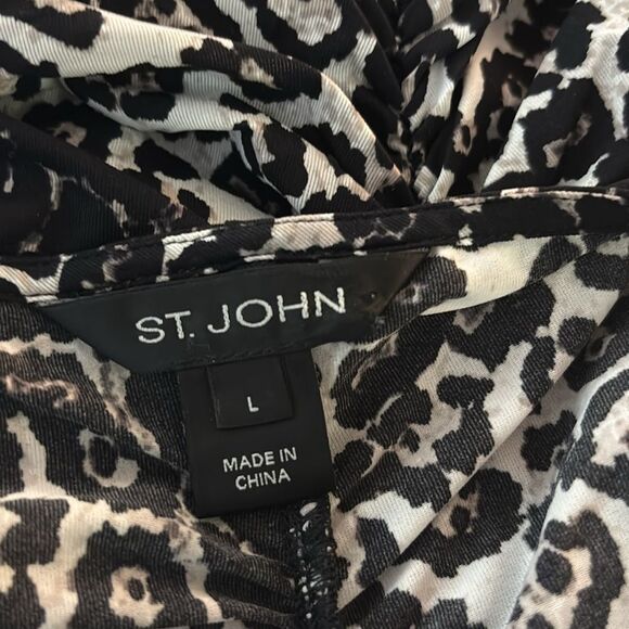 St. John Black and White Animal Print ruched Top, L - Picture 8 of 9